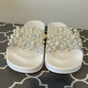 Women’s madden girl pearl slide sandal size 7